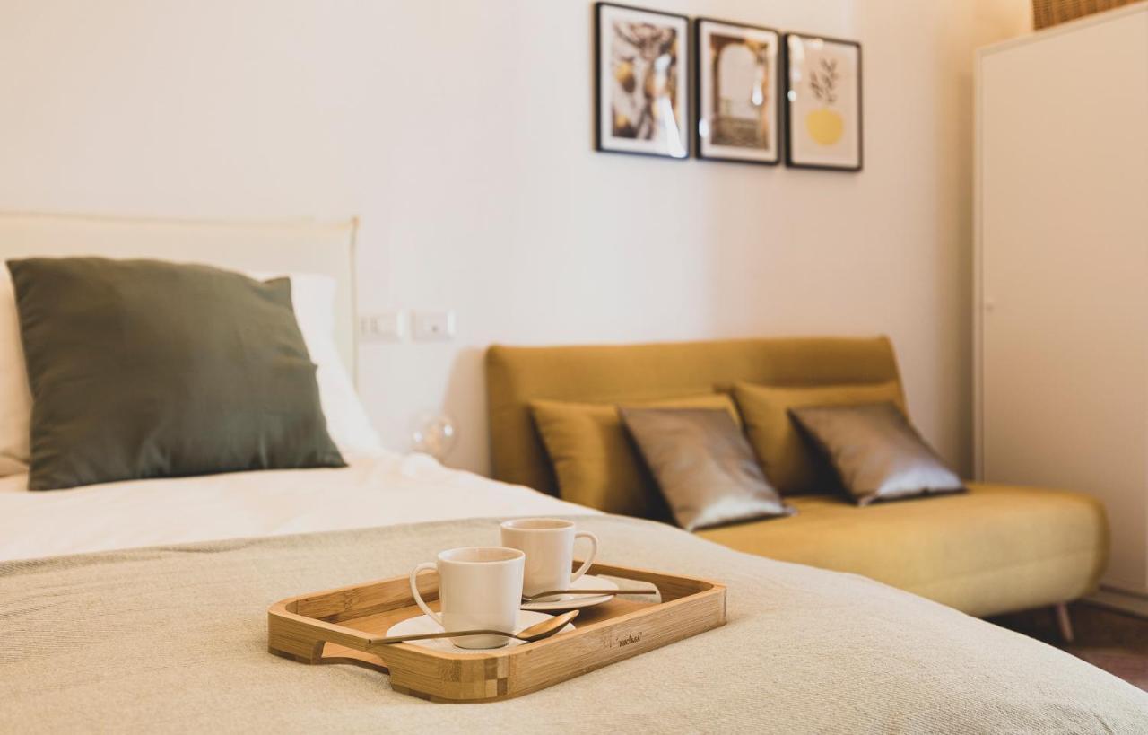 Cozy House In Naviglio Grande - Homy Apartments ميلان المظهر الخارجي الصورة