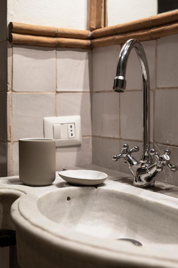 Cozy House In Naviglio Grande - Homy Apartments ميلان المظهر الخارجي الصورة