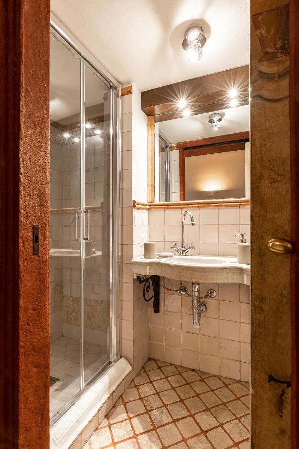 Cozy House In Naviglio Grande - Homy Apartments ميلان المظهر الخارجي الصورة